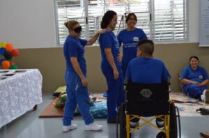 Empregados do Incubatório Chapecó participam da Hora mais Gostosa da FALB