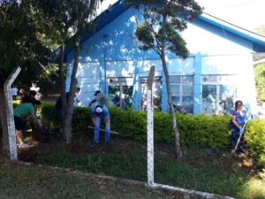 Voluntários da Aurora de Chapecó e Guatambu realizam atividades no Centro de Convivência do Idoso