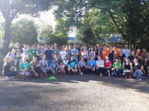 Voluntários da Aurora de Chapecó e Guatambu realizam atividades no Centro de Convivência do Idoso