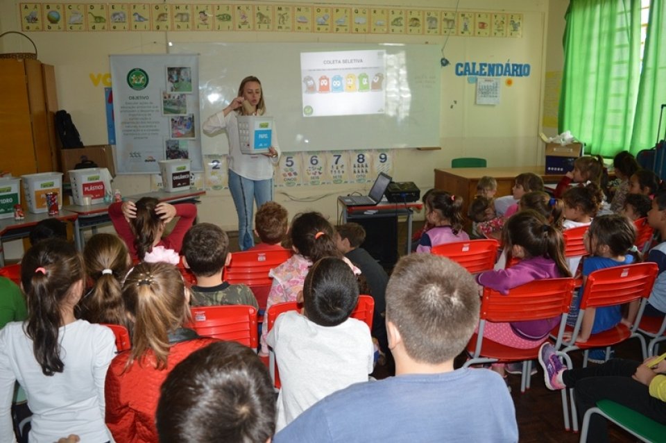Eco Cooperação atende escolas de Chapecó/SC
