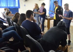 Leitura e Contação de Histórias na E.E.B. Luiza Santin