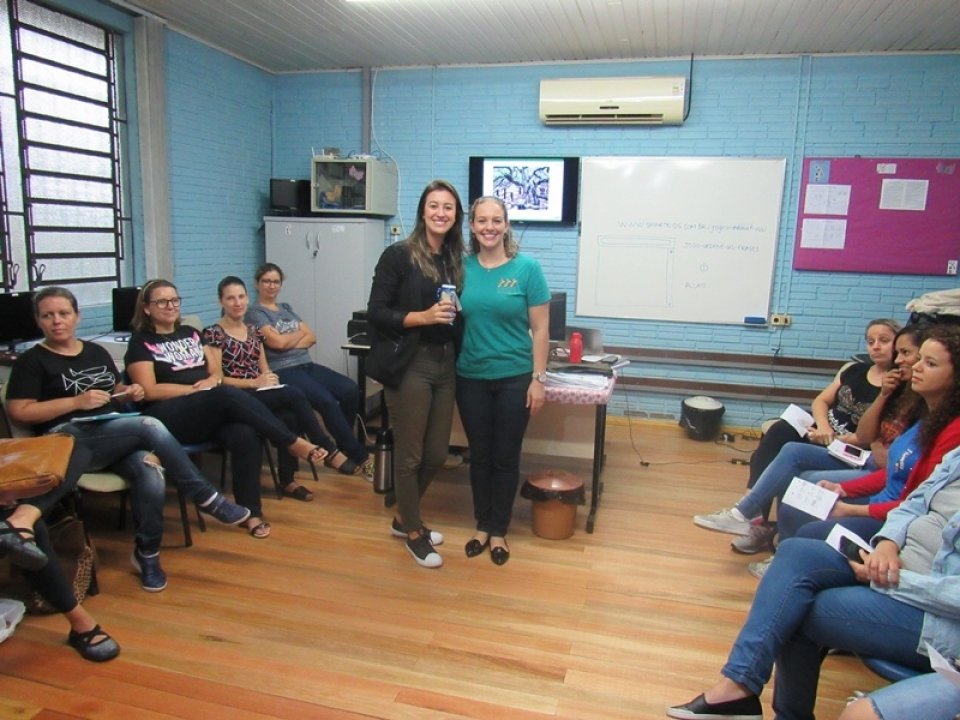 FALB promove formação com funcionários da EMEF Dr. Antônio Bemfica Filho