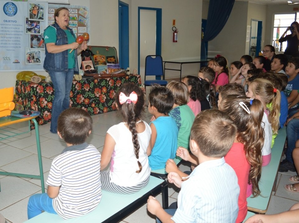 Kombi Biblioteca atende cidades de Santa Catarina e Rio Grande do Sul