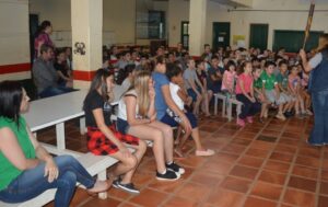 Kombi Biblioteca atende cidades de Santa Catarina e Rio Grande do Sul