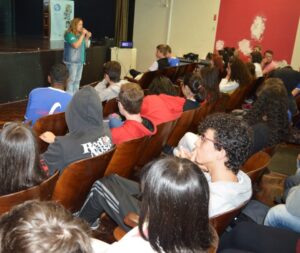 Programa Roda de Leitura participa do lançamento do projeto Lixo que vira Livro em Xanxerê/SC