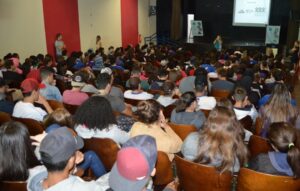 Programa Roda de Leitura participa do lançamento do projeto Lixo que vira Livro em Xanxerê/SC