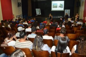 Programa Roda de Leitura participa do lançamento do projeto Lixo que vira Livro em Xanxerê/SC