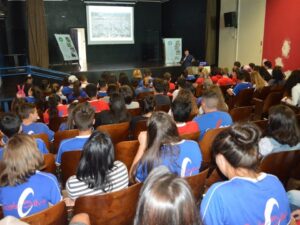 Programa Roda de Leitura participa do lançamento do projeto Lixo que vira Livro em Xanxerê/SC