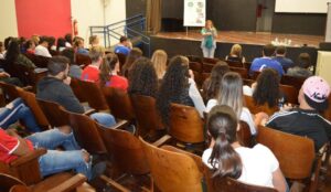 Programa Roda de Leitura participa do lançamento do projeto Lixo que vira Livro em Xanxerê/SC