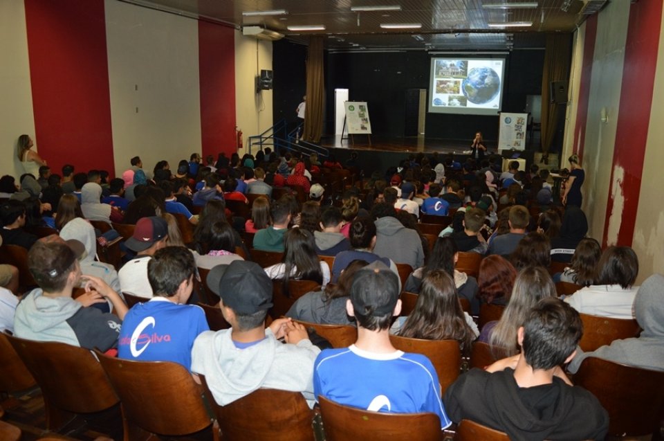 Escola de Xanxerê/SC recebe o programa Eco Cooperação