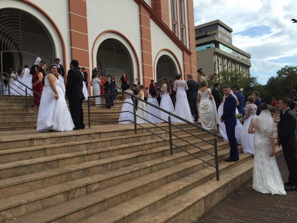 Sessenta e seis casais dizem “sim” no Casamento Cooperado da Fundação Aury Luiz Bodanese