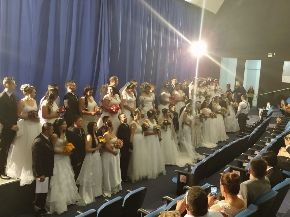 Sessenta e seis casais dizem “sim” no Casamento Cooperado da Fundação Aury Luiz Bodanese