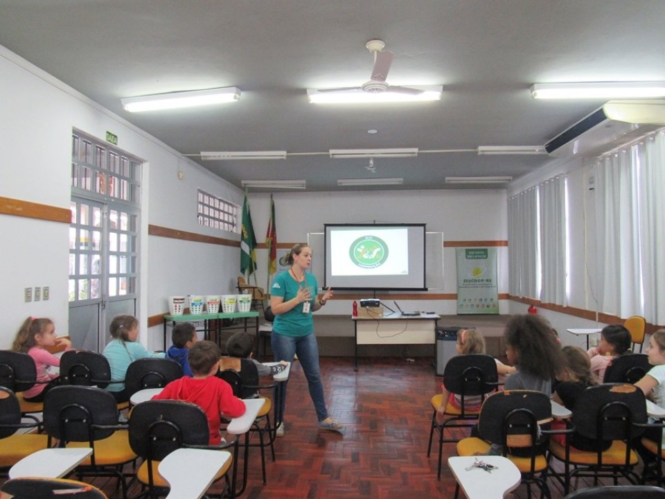 Educação ambiental atende escolas e instituição no Rio Grande do Sul