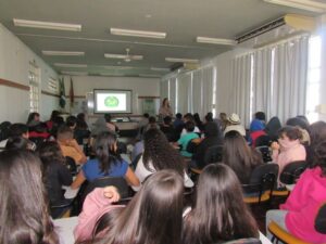 Educação ambiental atende escolas e instituição no Rio Grande do Sul