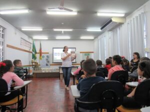 Educação ambiental atende escolas e instituição no Rio Grande do Sul