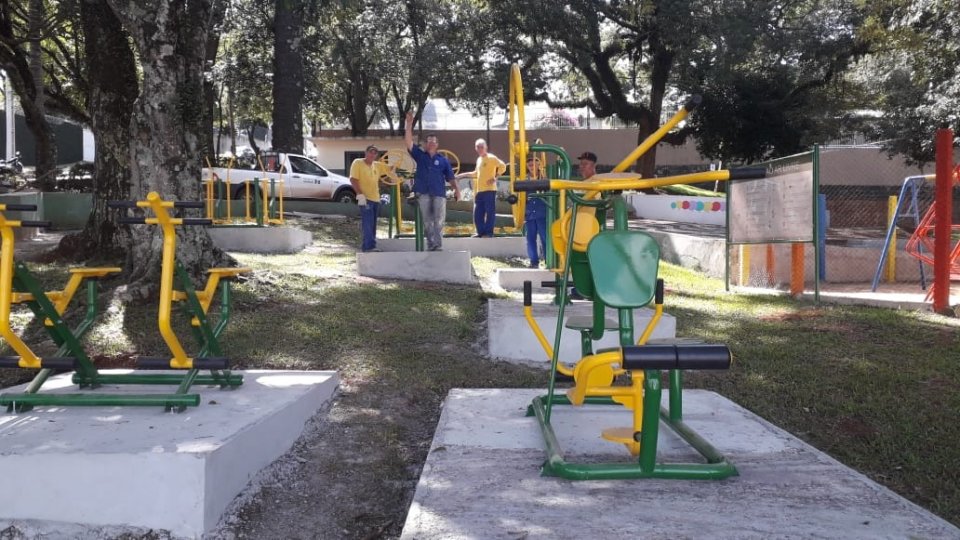 Revitalização da praça Bernadete Roman continua em Chapecó/SC
