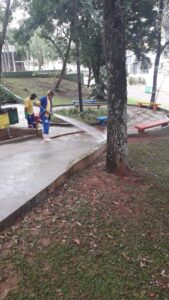 Revitalização da praça Bernadete Roman continua em Chapecó/SC