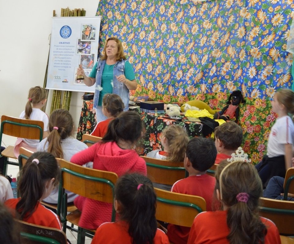 Roda de Leitura realiza atividade na escola Augusto Colatto em Xanxerê/SC