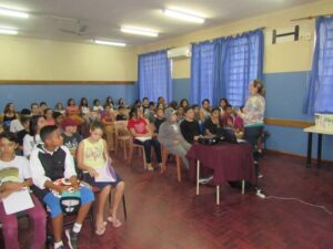 Alunos da EMEF Alfredo Juliano visitam aterro sanitário em Sapucaia do Sul/RS