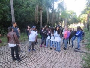 Alunos da EMEF Alfredo Juliano visitam aterro sanitário em Sapucaia do Sul/RS