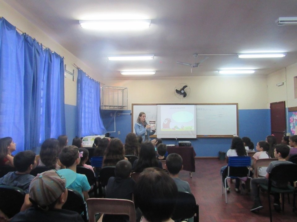 Alunos da EMEF Alfredo Juliano visitam aterro sanitário em Sapucaia do Sul/RS