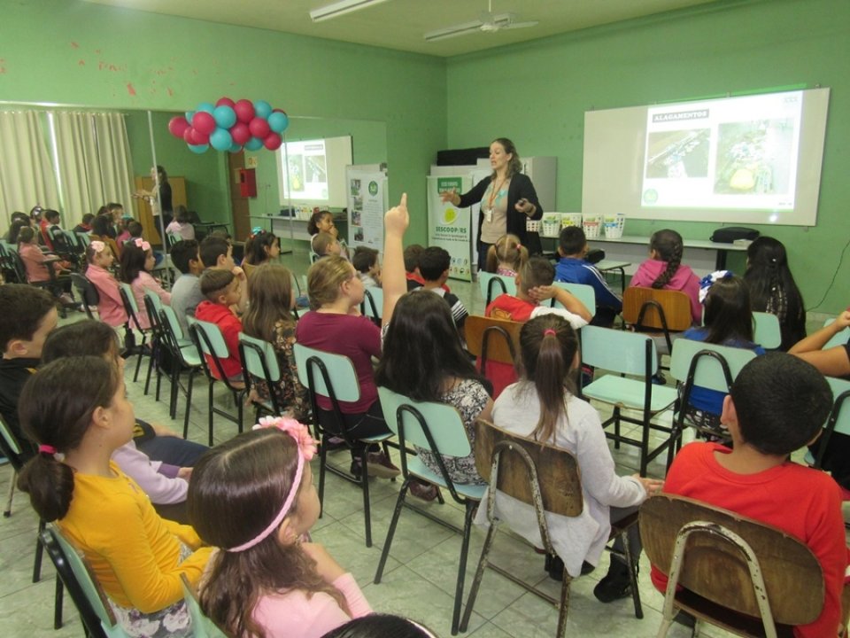Eco Cooperação atende escolas em Sapucaia do Sul/RS