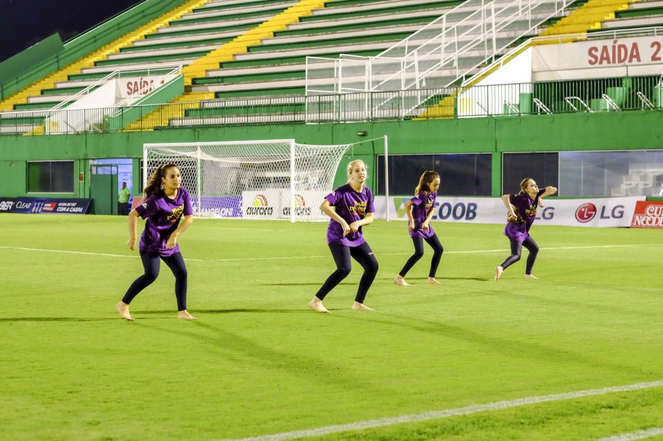 Programa Vozes do Corpo realiza flashmobs em eventos comemorativos dos 50 anos Aurora