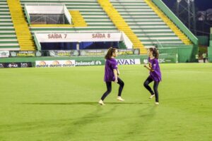 Programa Vozes do Corpo realiza flashmobs em eventos comemorativos dos 50 anos Aurora