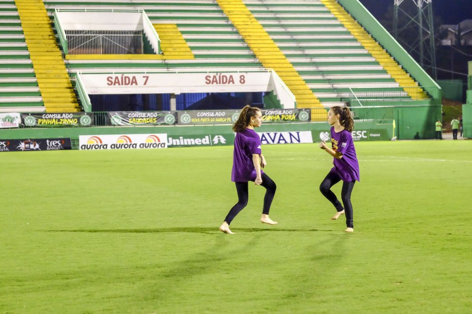 Programa Vozes do Corpo realiza flashmobs em eventos comemorativos dos 50 anos Aurora