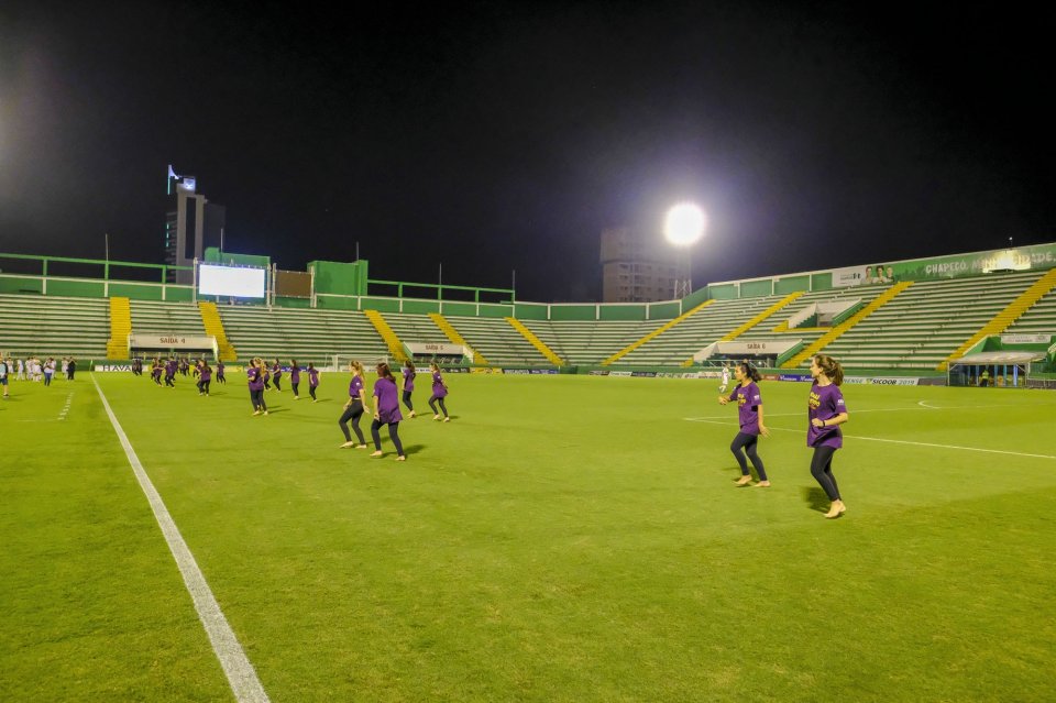 Programa Vozes do Corpo realiza flashmobs em eventos comemorativos dos 50 anos Aurora