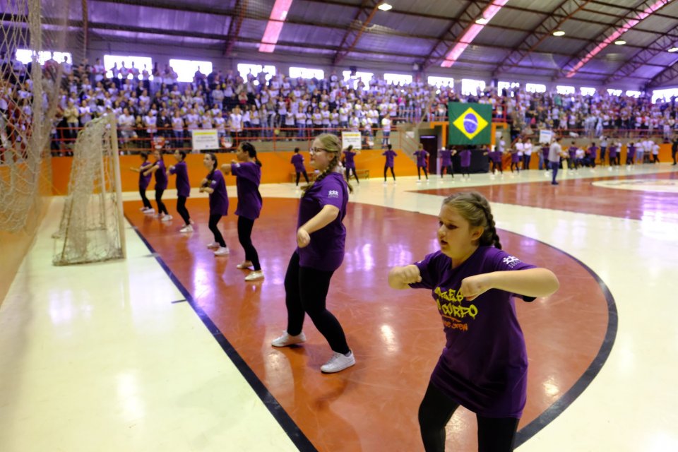 Programa Vozes do Corpo realiza flashmobs em eventos comemorativos dos 50 anos Aurora
