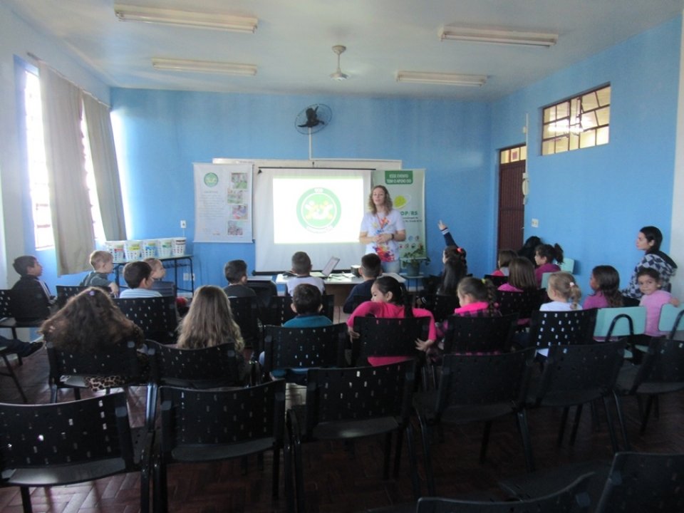 Educação ambiental na EMEB Alberto Santos Dumont em Sapucaia do Sul/RS