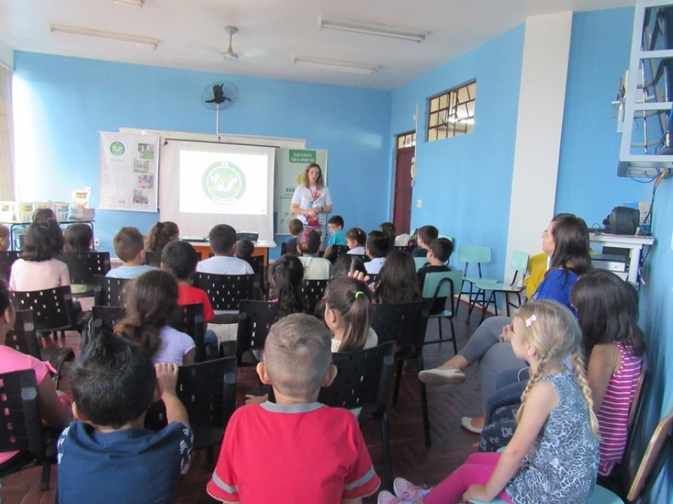Educação ambiental na EMEB Alberto Santos Dumont em Sapucaia do Sul/RS