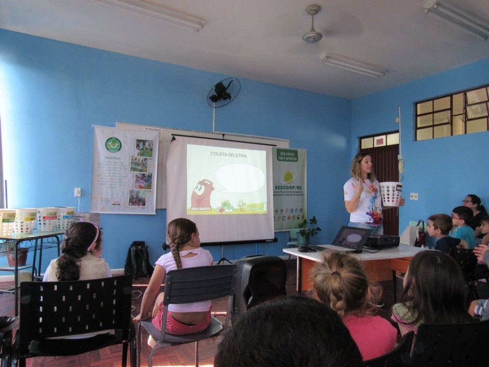 Educação ambiental na EMEB Alberto Santos Dumont em Sapucaia do Sul/RS