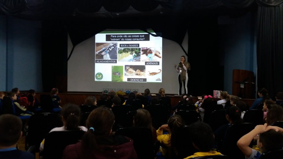 Alunos de Capinzal/SC recebem sensibilização sobre educação ambiental