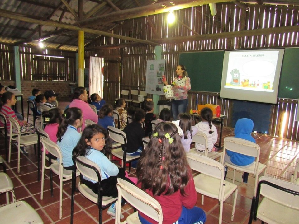 Escolas recebem sensibilização sobre educação ambiental no RS
