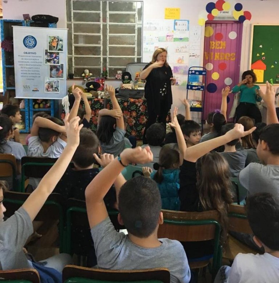 Roda de Leitura participa da Semana Literária e Feira do Livro na EEB Marechal Bormann