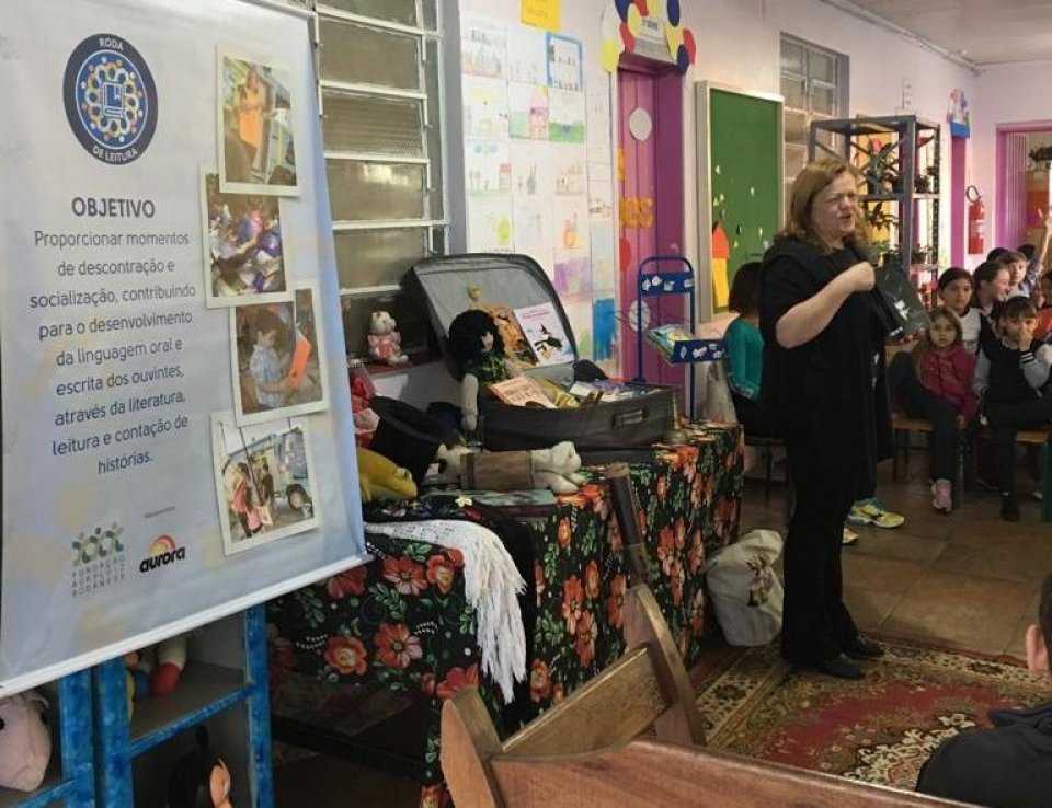 Roda de Leitura participa da Semana Literária e Feira do Livro na EEB Marechal Bormann