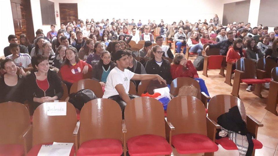 Contação de Histórias realiza ação em escolas de Capinzal/SC