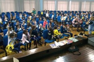 Contação de Histórias realiza ação em escolas de Capinzal/SC
