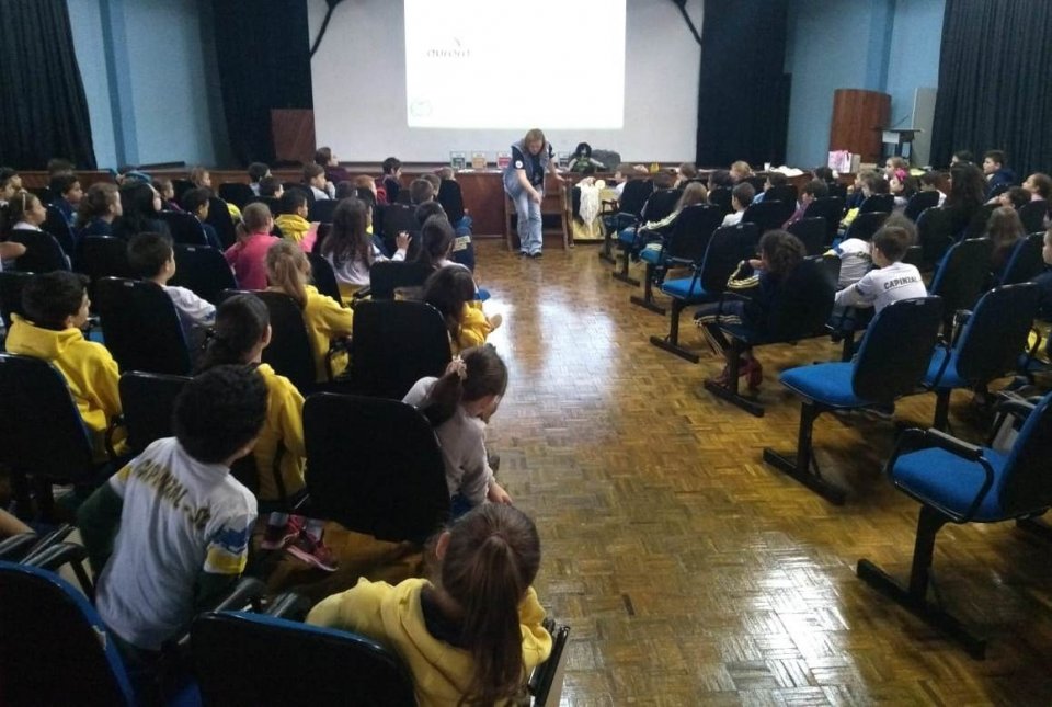 Contação de Histórias realiza ação em escolas de Capinzal/SC