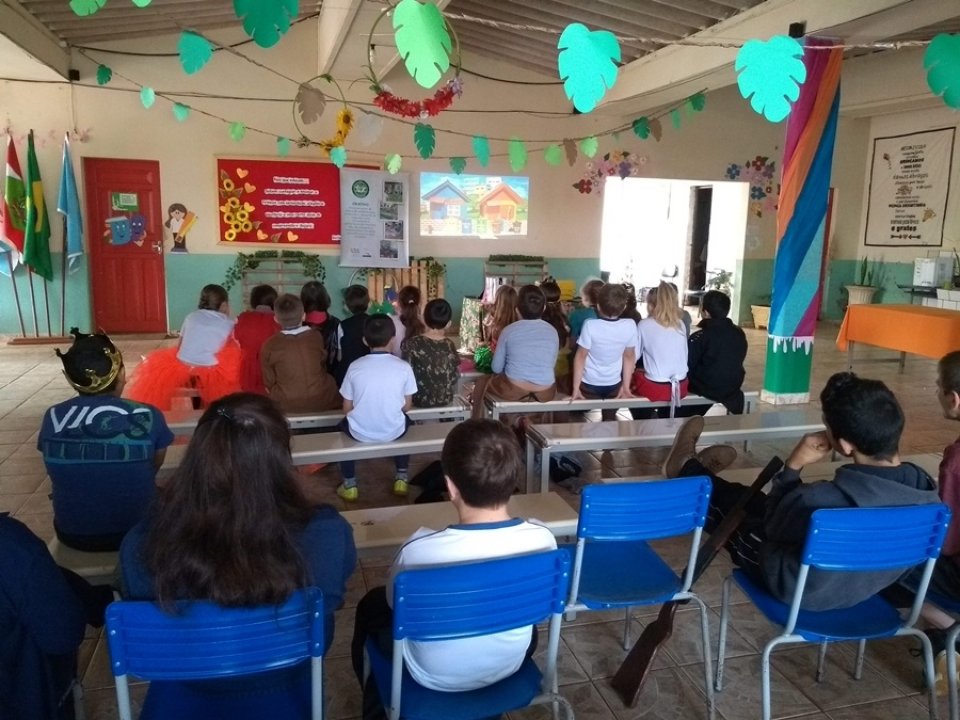 Eco Cooperação leva educação ambiental para estudantes da rede pública em Palmitos/SC