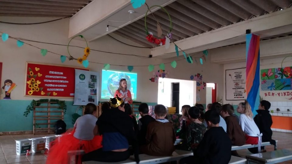 Eco Cooperação leva educação ambiental para estudantes da rede pública em Palmitos/SC