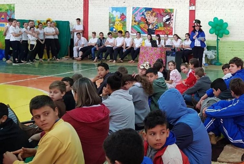 Programa Roda de Leitura participa de evento em escolas do município de Palmitos/SC