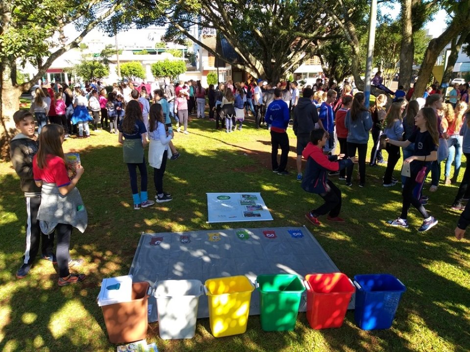 Multiplicadores do programa Eco Cooperação realizam ação em Cunha Porã/SC