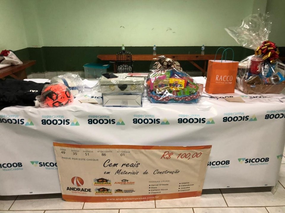 Voluntários do programa Amigo Energia participam de Macarronada Beneficente