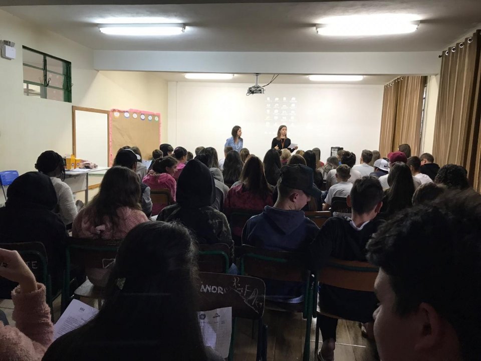 Multiplicadores do programa Vivendo Saúde realizam Cinema da Prevenção em Águas de Chapecó/SC
