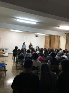 Multiplicadores do programa Vivendo Saúde realizam Cinema da Prevenção em Águas de Chapecó/SC