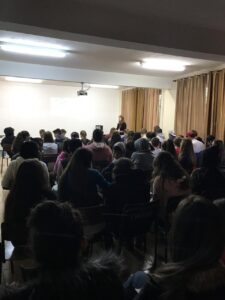 Multiplicadores do programa Vivendo Saúde realizam Cinema da Prevenção em Águas de Chapecó/SC