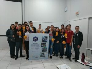 Incubatório Chapecó promove Cinema da Prevenção e atende mais de 180 adolescentes